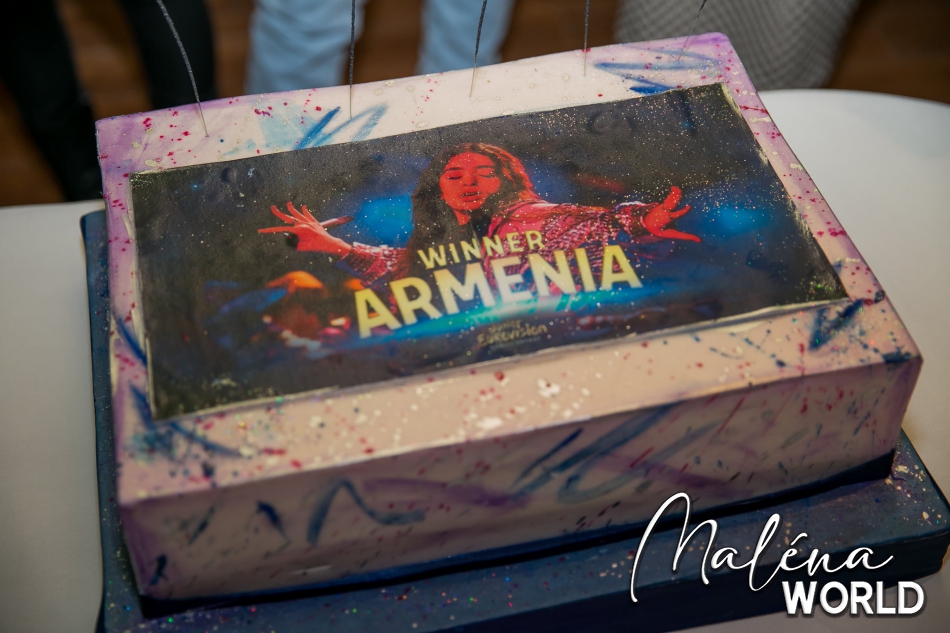 Click to view full size image
==============
Welcome_Party_281929.jpg Welcome_Party_281929.jpg